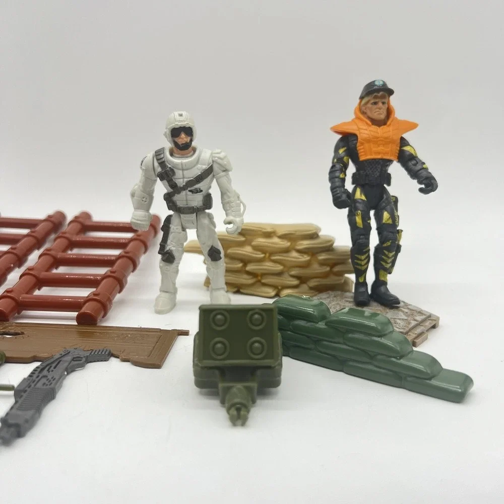 Lanard Army Men Lot Of 15 With Accessory‎ Lot Action Figures Toys